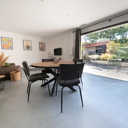Opus - Authenticite - Piscine - Climatisation - Vignes Apartment