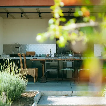 Opus - Authenticite - Piscine - Climatisation - Vignes